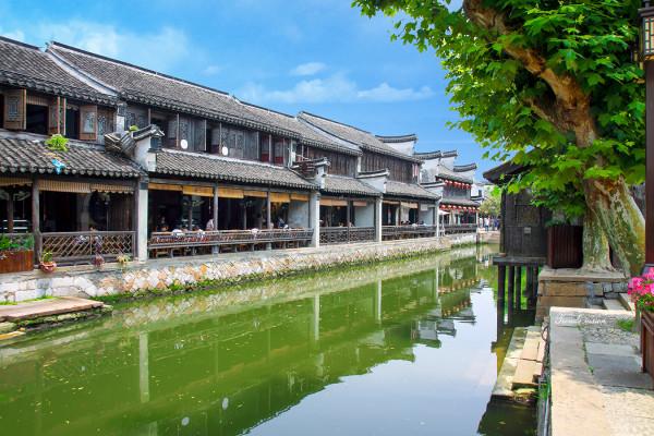 大众汽车打开启动开关后马达驱动而且振动大灯闪闪是什么故障？游戏画面